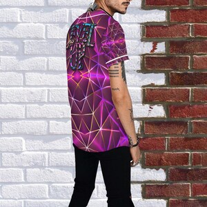 Camiseta Level Up: Camisetas con botones para festivales y raves para hombre, mujer y unisex. imagen 5