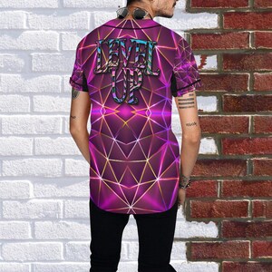 Camiseta Level Up: Camisetas con botones para festivales y raves para hombre, mujer y unisex. imagen 9