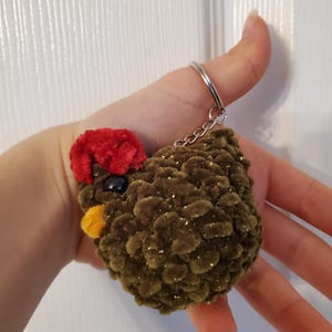 Mini porte-clés poulet au crochet