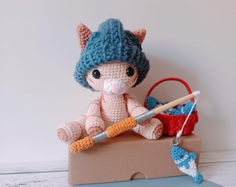 Amigurumi Fishing Cat Crochet Pattern – Bastián the Cat PDF Tutorial with Beanie, Rod & Fish Basket