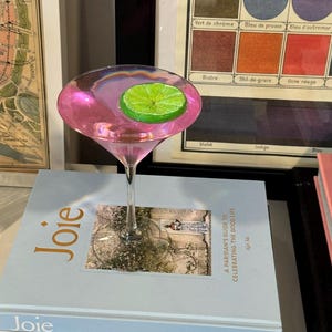 Żywiczna imitacja Cosmopolitan Martini Art, ręcznie robiona dekoracja wózka barowego
