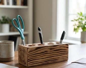 Stifthalter, Schreibtisch Organizer aus Holz. Holzstifthalter, Schreibtischaufbewahrung aus Holz, Schreibtischorganisator, Büroorganisation, Minimalistisch