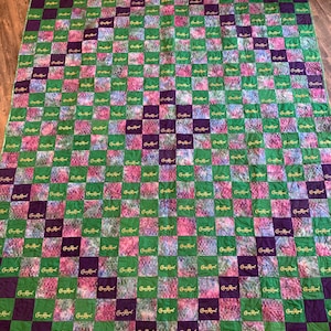 Custom Crown Royal Quilt, Custom Quilts made with Crown Royal Bags, Purple and Gold Quilt, Crown Quilt image 3