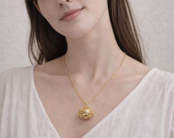 Black & Gold Shiny Protection Sphere Necklace – Boho Talisman Locket, 14K Gold Plated Pendant, Symbolic Grigri Necklace, magic bal necklace