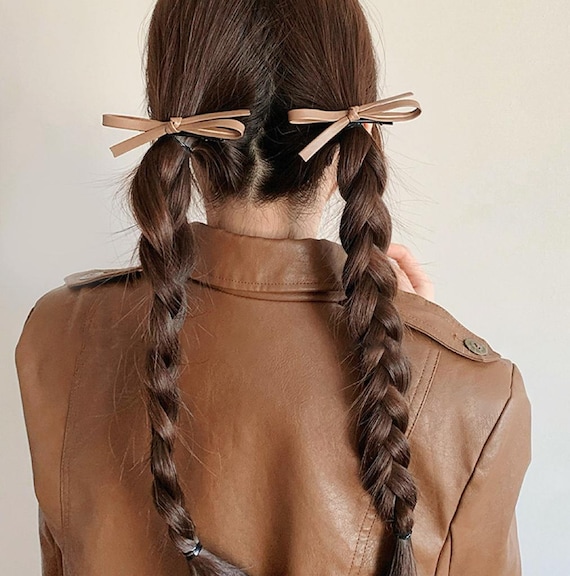 Simple Leather Bow Barrettes | Hair Clip |stylish Women Hair  display picture 1