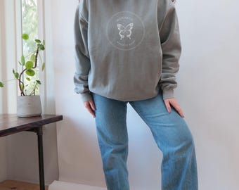 Gris 1566 | Maquette de couleurs confortables | Sweat-shirt maquette | 1566 Maquette | Maquette C1566 | Maquette du modèle | POD | Maquette haute résolution