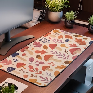 Tappetino da scrivania Cottagecore XL Tappetino per mouse Cottagecore Mushroom Tappetino da scrivania Floreale Estetico Arredamento per ufficio Gaming Accogliente Scuro Academia Spazio di lavoro