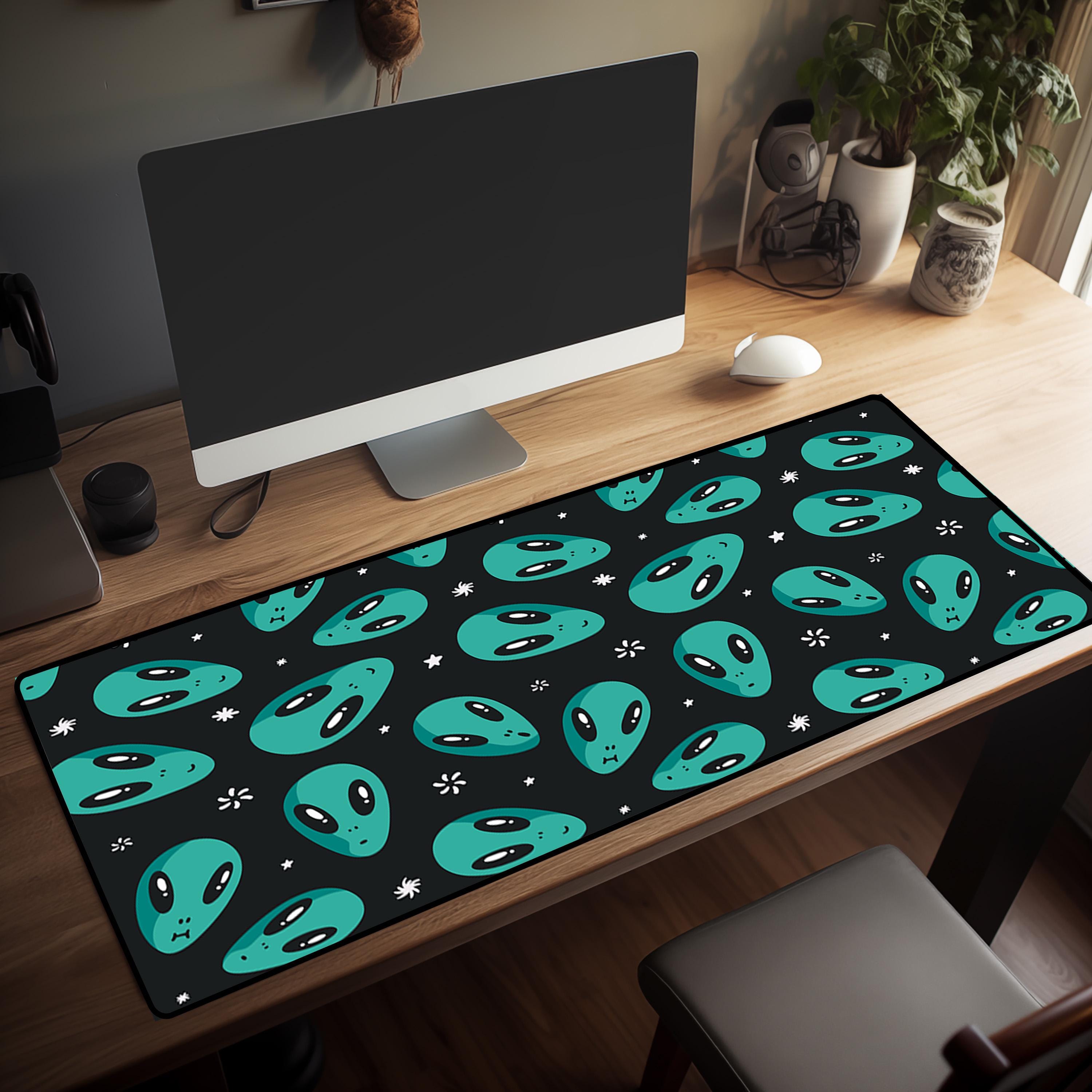 Alien Space Desk Mat Green Alien Heads Gaming Mouse Pad Cosmic Office ...