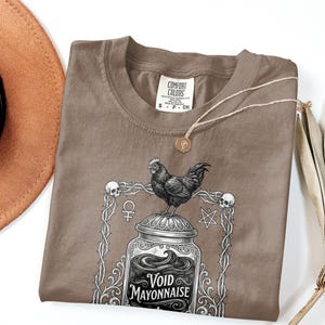 Distressed Rooster Void Mayonnaise Graphic Tee, Vintage Gothic Chicken Print Shirt, Unisex Dark Aesthetic T-Shirt, Edgy Graphic Tee