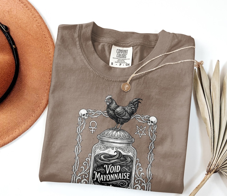 Distressed Rooster Void Mayonnaise Graphic Tee, Vintage Gothic Chicken Print Shirt, Unisex Dark Aesthetic T-Shirt, Edgy Graphic Tee