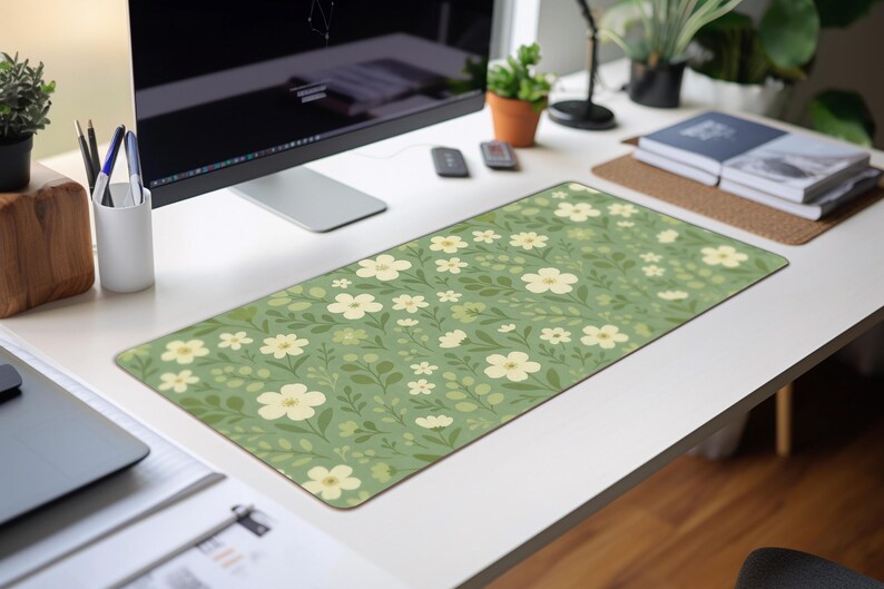 Alfombrilla de ratón XXL de anime para gamer, tapete de juego TCG, lindo accesorio de configuración grande, regalo acogedor para gamers amantes de las plantas y las mejores estaciones de batalla. imagen 3