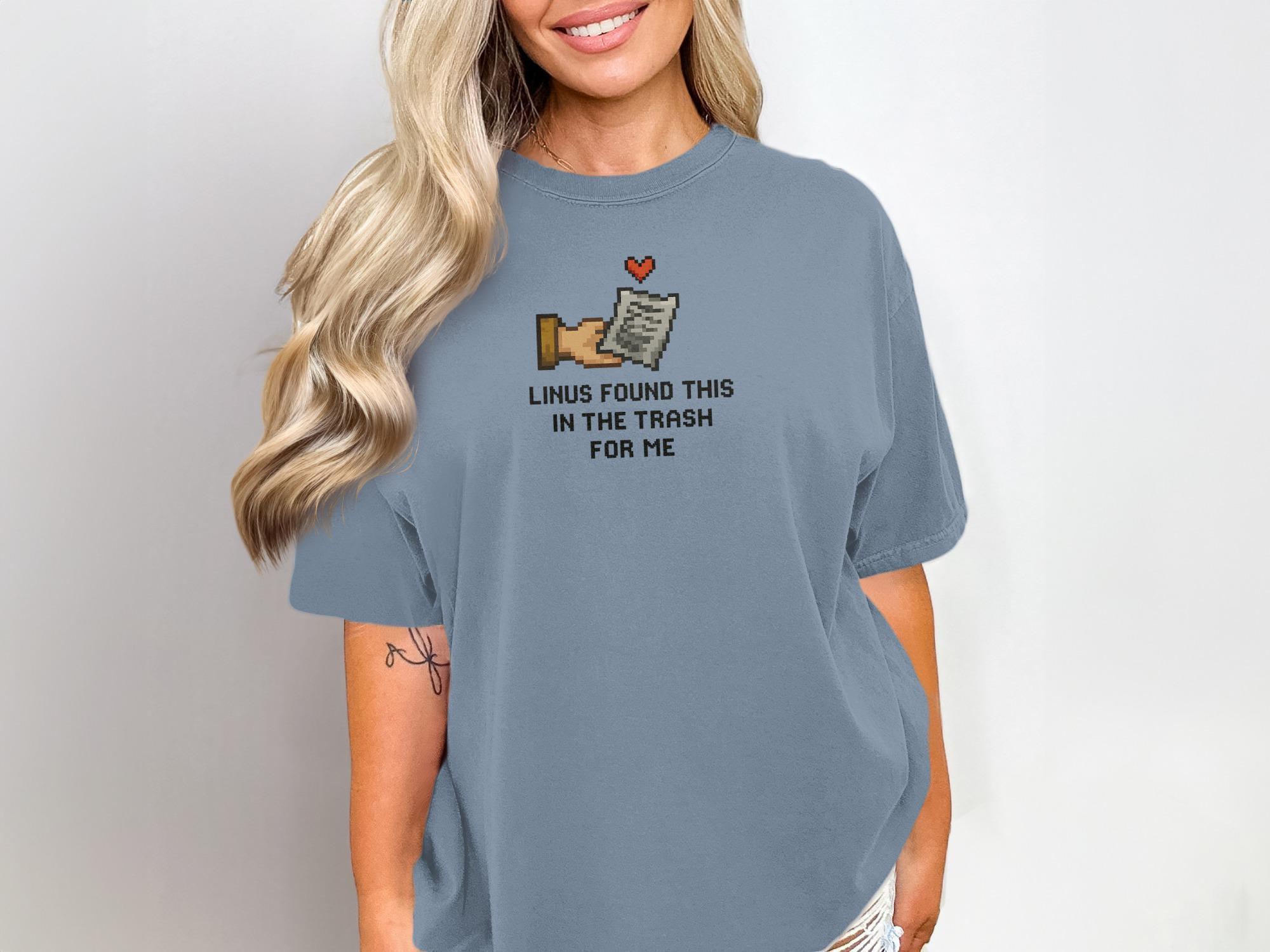 Linus Gift Linus Trash Note Stardew Valley T-shirt, Pixel Art Cozy Gaming Tee ...