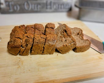 Keto, Gluten Free Banana Bread | Optional Waluts & Chocolate Chips