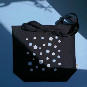 Premium Black Eco Cloth Bag – Minimalist Floral Design | Sustainable Organic Cotton Bag for Everyday Use