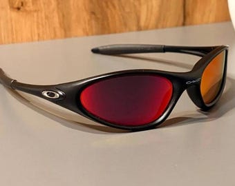 Oakley Minute 1.0 Black Sunglasses Red Iridium Lenses Gorpcore Outdoor Vintage Y2K plate splice