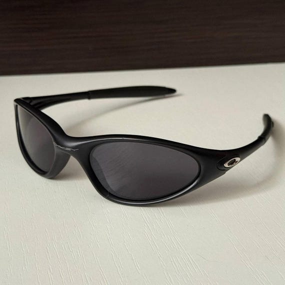 Oakley Minute 1.0 Black Sunglasses Gorpcore Outdoor Vintage Y2K