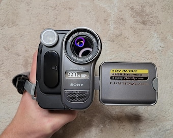 Sony HVR-Z7U High Definition HDV Minidv 1080i Video Camcorder W