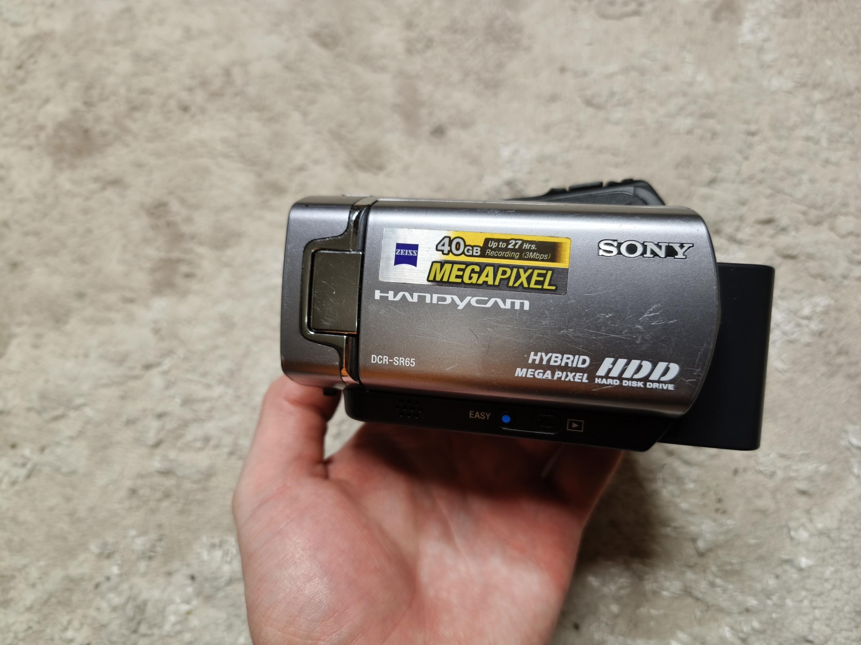 Vintage Sony Handycam Camcorder DCR-SR65 40GB, Working Y2K Video