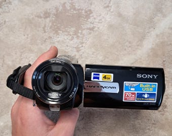 Sony HandiCam HDR-XR500V 12.0 Megapixel HD AVCHD Perfect