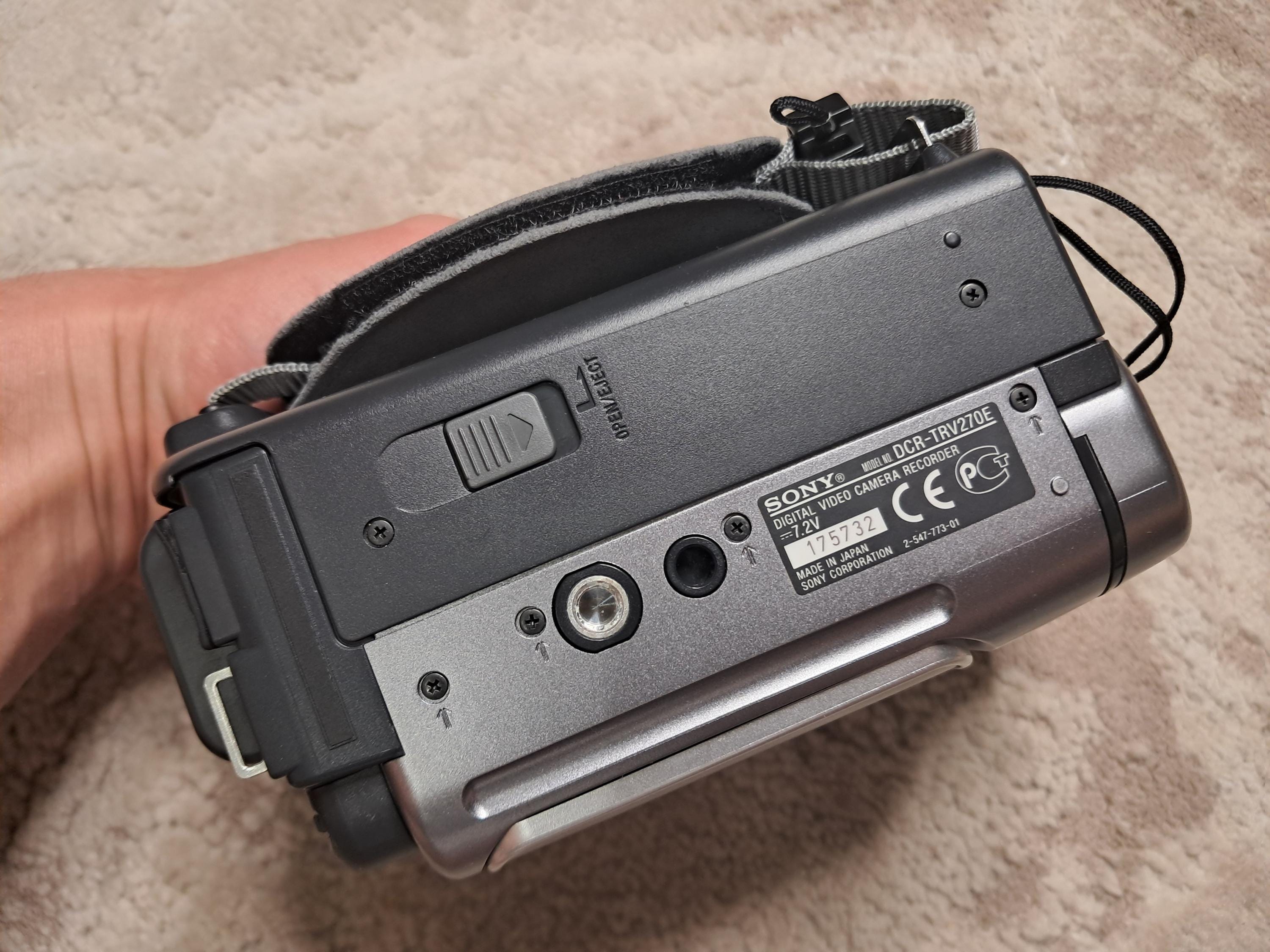 Sony Handycam DCR-TRV270E Digital 8 Camcorder Player Video