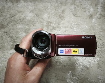Vintage Red Sony Handycam DCR-SX44E Camcorder 60x Zoom Y2K Aesthetic Video Camera Bundle with Case 8GB SD Card Charger Tested Workin