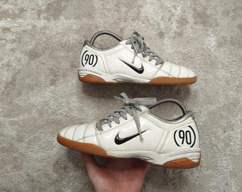 Vintage 2005 Nike Air Total 90 III IC Indoor Soccer Shoes | y2k Football Aesthetic | Rare White Silver T90 Sneakers | Men’s Us 8.5 / EU 42