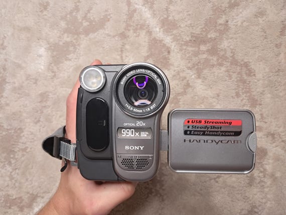 訳あり　SONY Video8 Handycam CCD-TR270 ② Sony Handycam DCR-TRV270E Digital 8 Camcorder Player Video