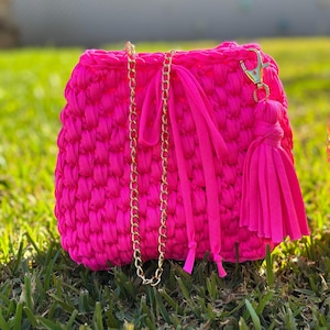 Bolso de crochet hecho a mano rosa para fiesta. Bolso de ganchillo.  Onomástica, Regalos de mujer.  Cartera, Saco rosa, cumpleaños, especial