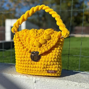 Bolso de crochet hecho a mano, bolso ganchillo, bolso amarillo, bolso de fiesta, bolso asa, regalo mujer, regalo cumpleaños, Onomástica