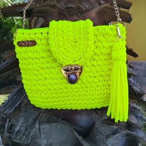 Bolso de crochet hecho a mano, bolso verde fosforescente, bolso de mujer, bolso único, bolso ganchillo, Onomástica, cumpleaños, regalos