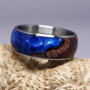 Red Mallee burl and acrylic resin bangle with stainless steel core - hand turned and crafted by Chris Keel (CKBG0005)