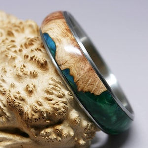 Australian red mallee burl and green resin bangle with stainless steel core - hand turned and crafted by Chris Keel (CKBG014)