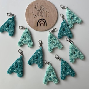 Regalo personalizado, llavero con letra, accesorio para bolso personalizado, llavero con aguja perforadora, llavero bonito, regalo para recién nacido, bordado con aguja perforadora