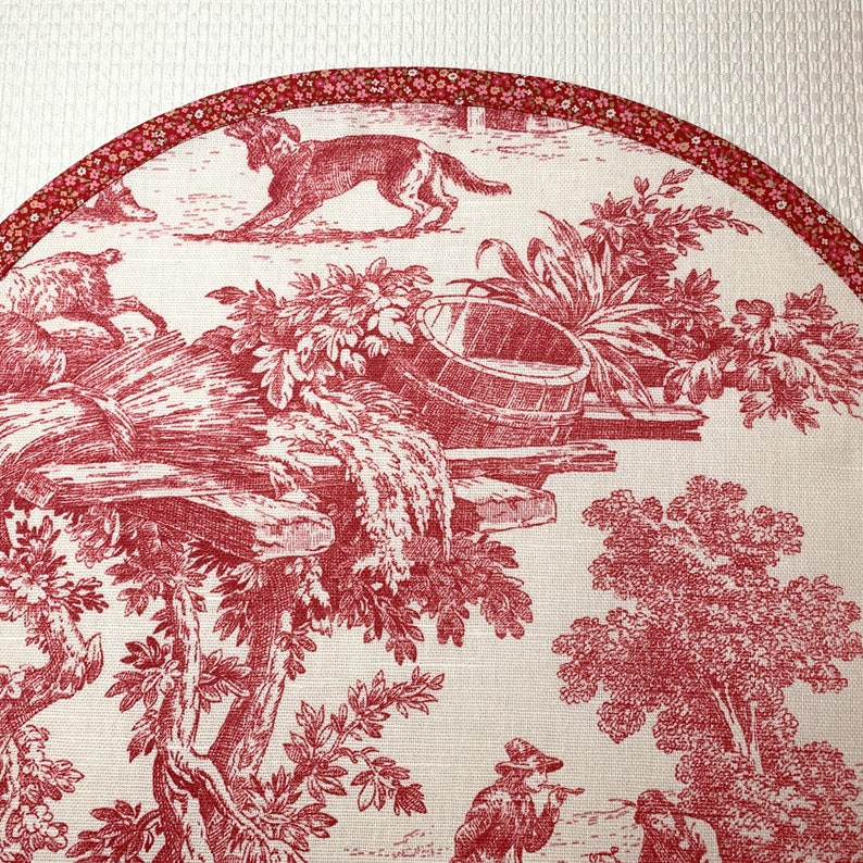 Housse de table à repasser en toile rouge Tissu country anglais Laura Ashley authentique Bord élastique réglable Convient aux planches jusqu'à 18 pouces de large image 5