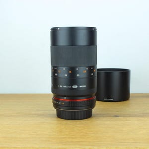 Samyang 100 mm ED UMC f/2,8 Makro-Objektiv für Canon EF | Gegenlichtblende | Geprüft & sauber