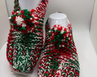 女性用クリスマス柄の赤・緑・白の手作りスリッパ
