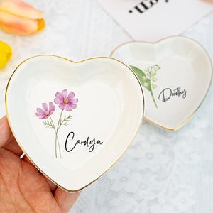 Personalized Birth Flower Trinket Dish,Flower Name Ring Dish,Wedding Bridesmaid Jewelry Dish,Birthday Gift for Friend,Jewelry Dish for Women