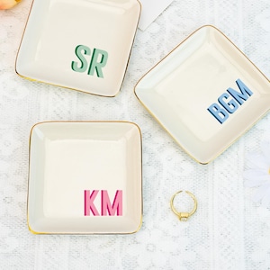 Personalisierte Schmuckschale mit Schattenmonogramm, individuelle Schmuckschale mit Schattenmotiv, Schmuckschale mit Buchstaben, Geschenk für Brautjungfern, Geburtstagsgeschenk für Freunde