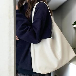 Fourre-tout en cuir souple Everyday | porté épaule végétalien pour femme | Sac à main grande capacité de couleur unie