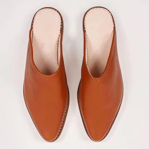 Handmade Moroccan Leather Mules – Authentic Slip-On Babouche Slippers for Men & Women, Pointed Toe,Artisan Quality Moroccan Leather Babouche