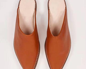 Handmade Moroccan Leather Mules – Authentic Slip-On Babouche Slippers for Men & Women, Pointed Toe,Artisan Quality Moroccan Leather Babouche
