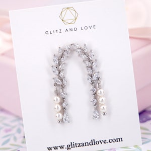 Olive Leaf with Black Drop Pearl Earring