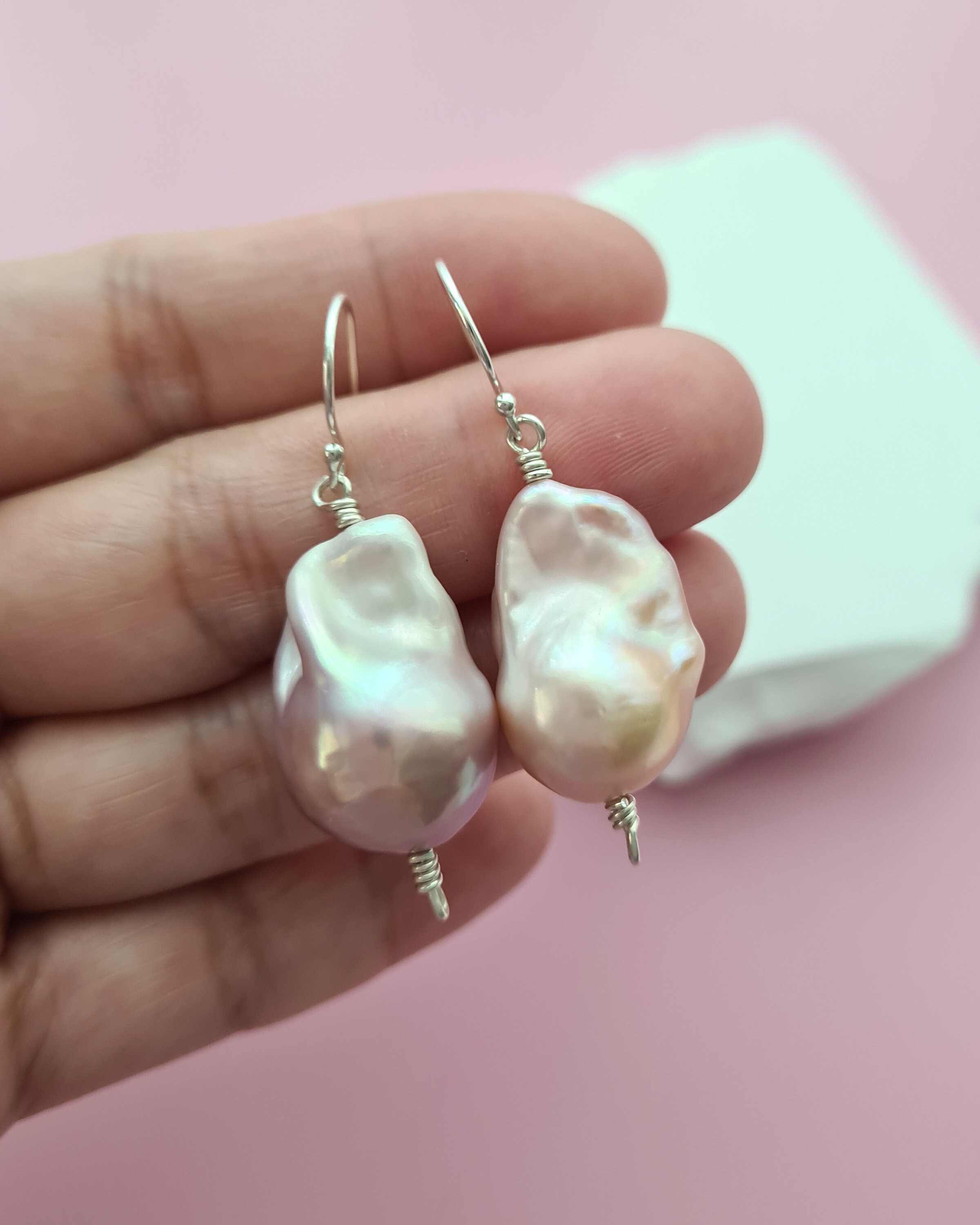 LilasMillesime baroque pearl pierce