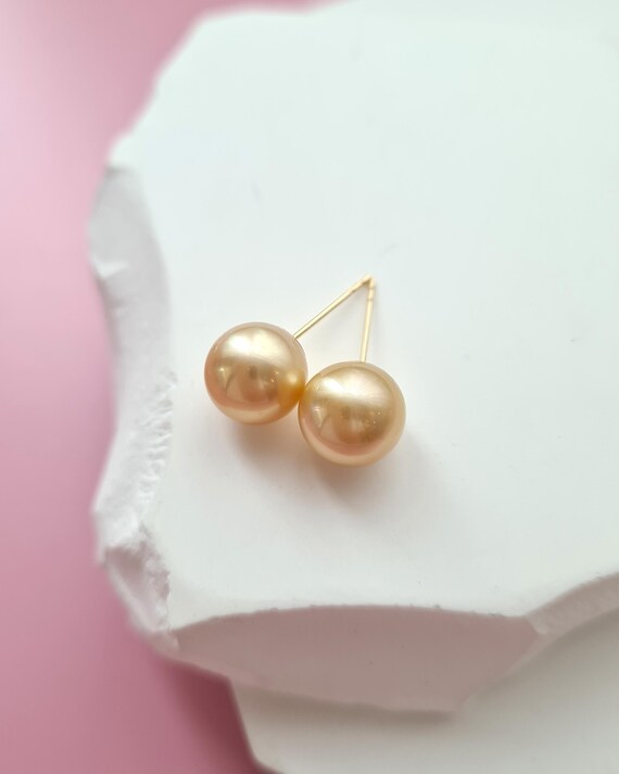 South Sea Pearl Stud Earrings 8mm-9mm Champagne Gold 18K Gold