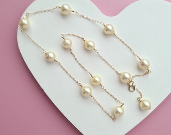 Queen Gold Akoya Pearl Floating Station Necklace - 8mm to 9mm in 14k Gold Filled Baroque Saltwater Pearl Jewelry Gifts for Her