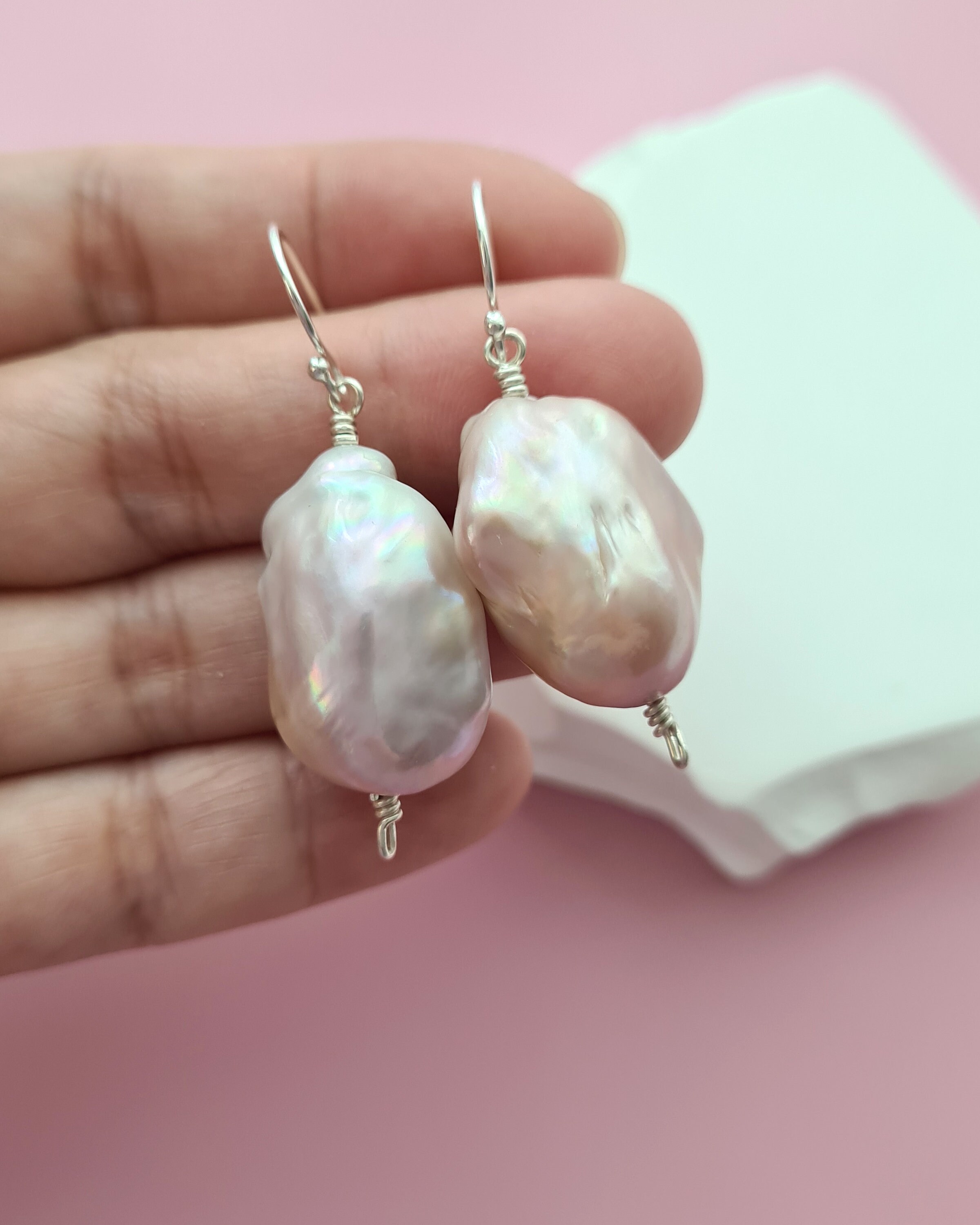 LilasMillesime baroque pearl pierce