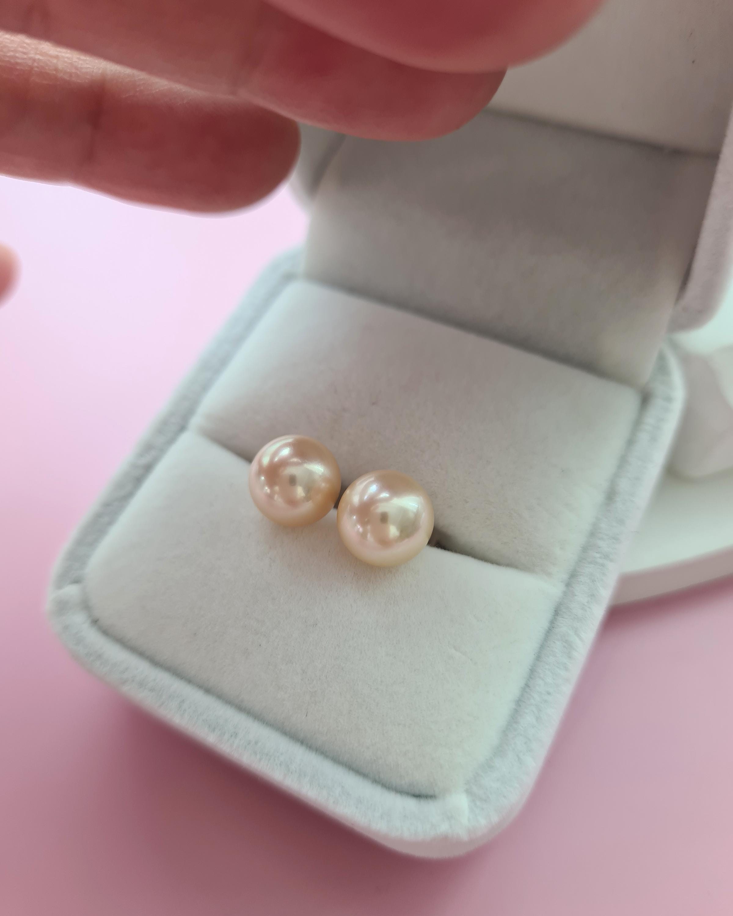 8.9mm Queen Gold Akoya Pearl 18k Gold Stud Earrings - Japanese Minimalist Golden Pearl Studs - Pearl Jewelry Anniversary Gifts for Wife