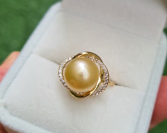 South Sea Pearl Ring with Cubic Zirconia Halo - 18k White Gold Vermeil - Sea Pearl Jewelry - Everyday Jewelry - Cocktail Classy Ring