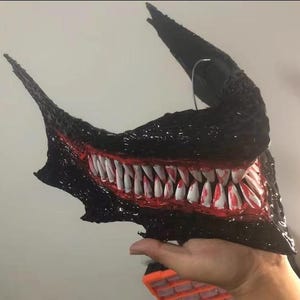 ダンダダン 高倉健マスク リアルなコスプレ小道具 1:1 スーパー修復 アニメコスプレマスク