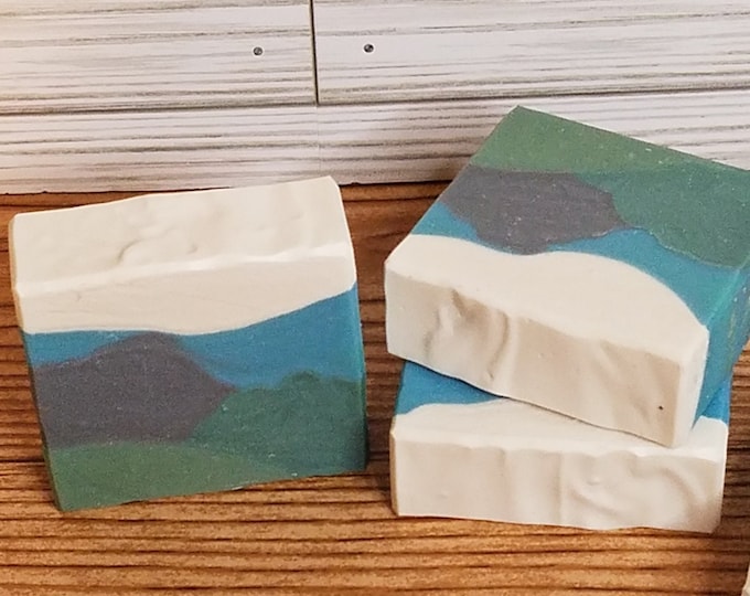 Mountain Air Bear Tallow Soap - Montana Series - Forest Scent - Handmade Soap for Men or Women Father's Day Gift - Natural Cold Process Bar